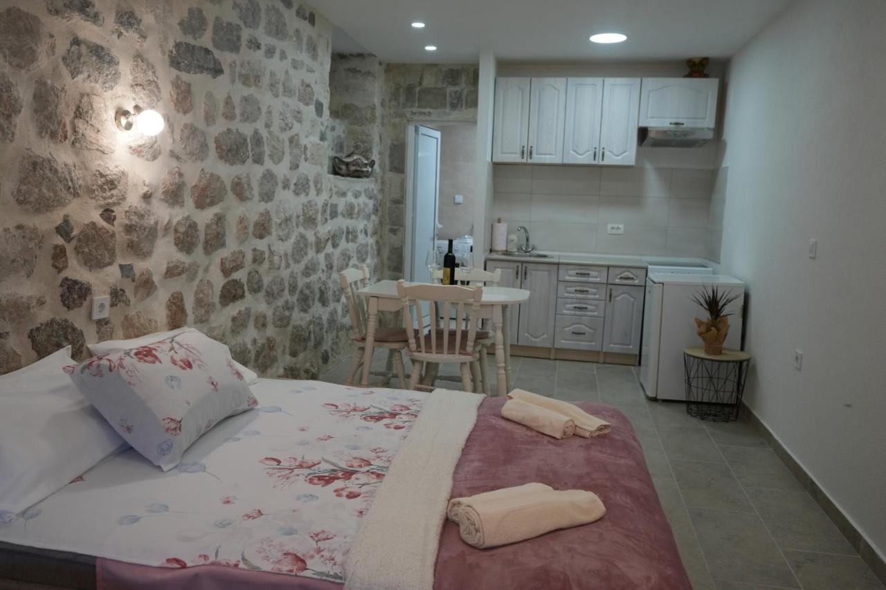 Apartments Visit Пераст Екстериор снимка