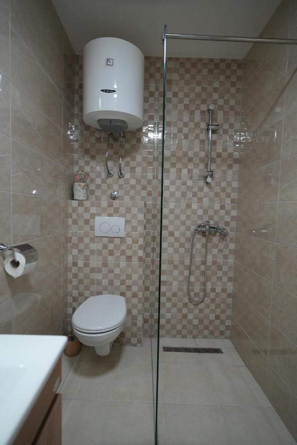 Apartments Visit Пераст Екстериор снимка