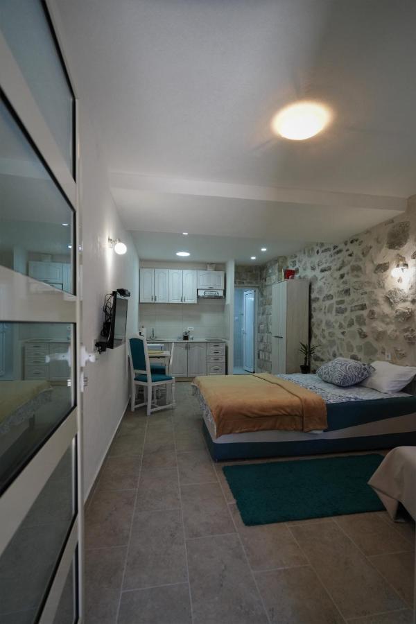 Apartments Visit Пераст Екстериор снимка