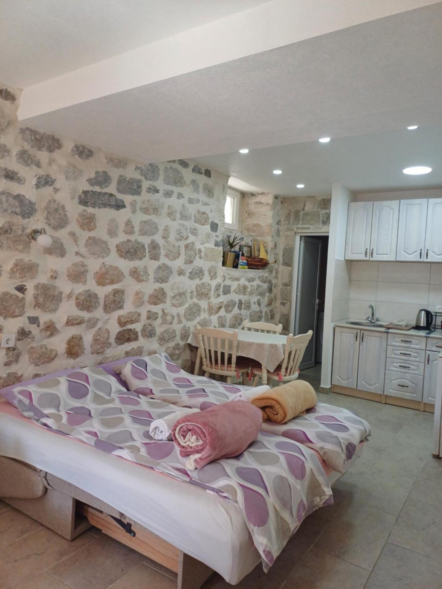 Apartments Visit Пераст Екстериор снимка
